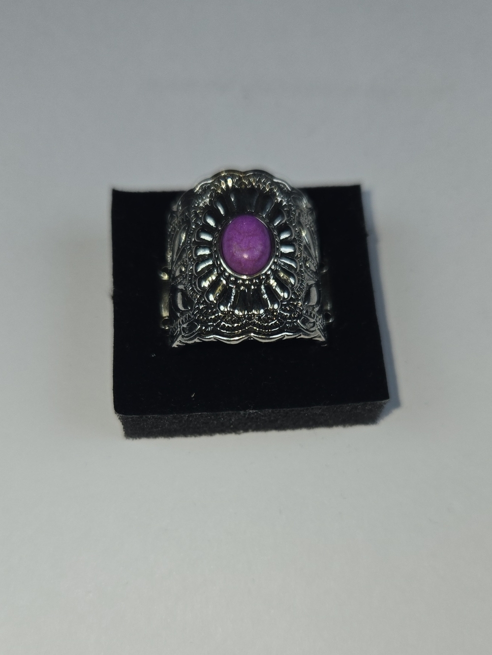 paparazzi Silver-Tone Filigree Ring with Purple Stone
